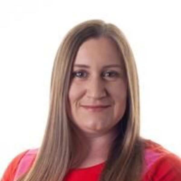 Portrait of Cllr Laura Flynn