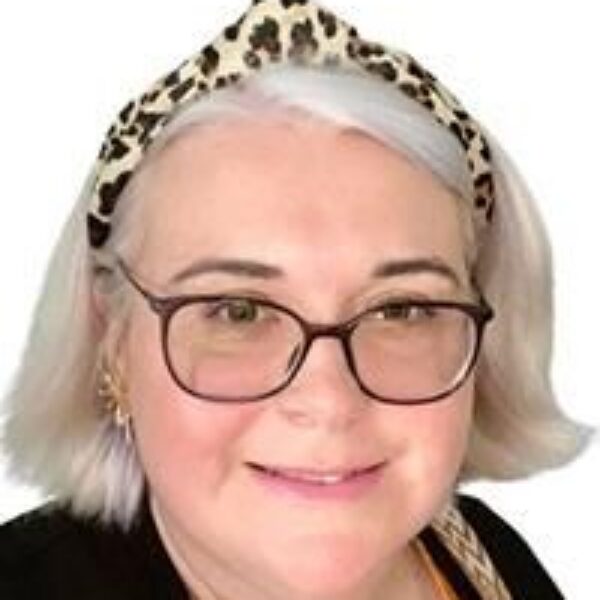 Portrait of Cllr Vicky Galligan